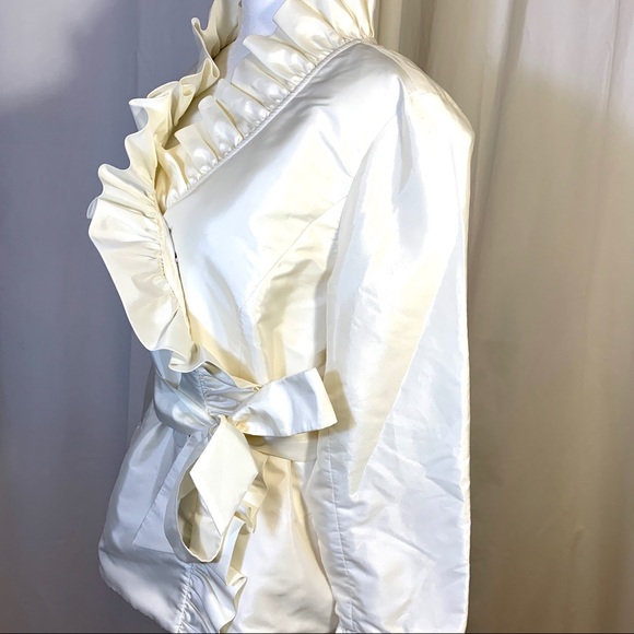 Gorgeous Calvin Klein Top - Picture 1 of 7